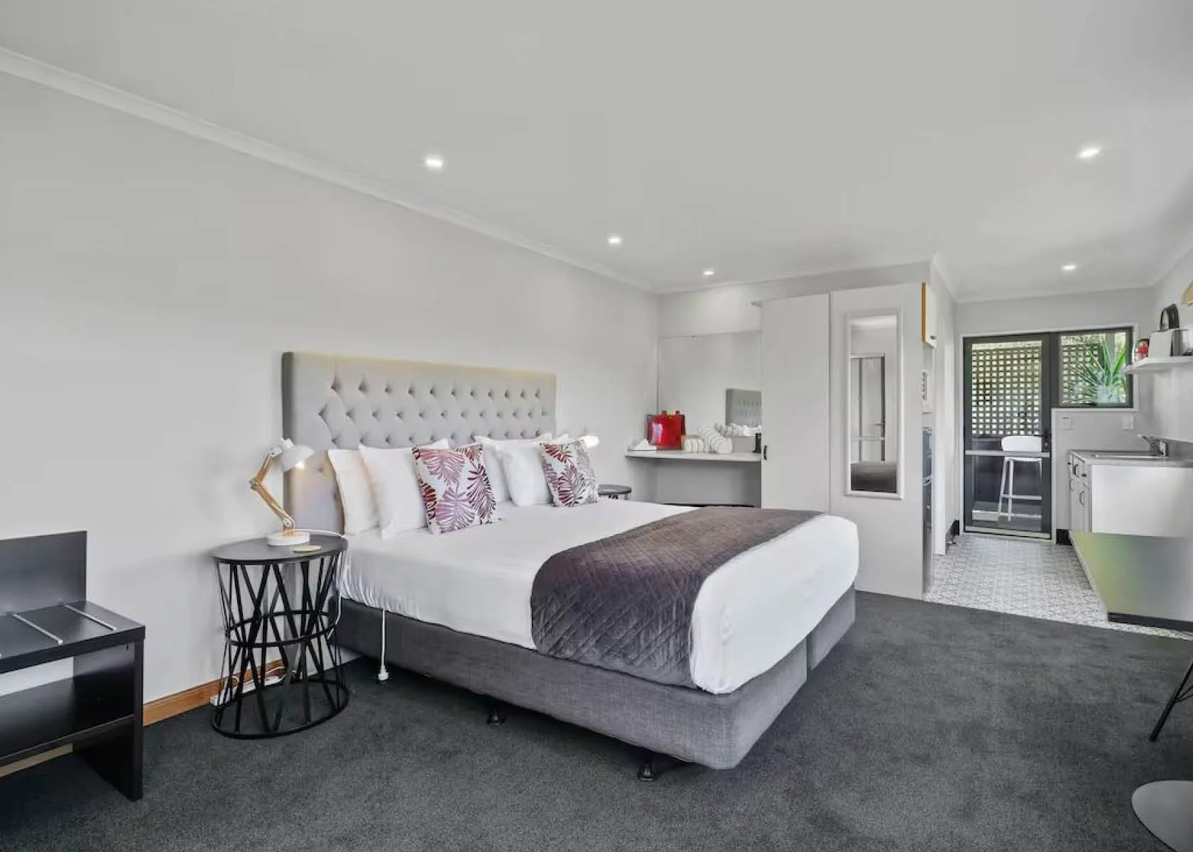 Accommodation 02 motel view